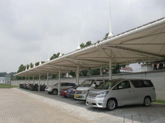 China Durable Car Parking Shed